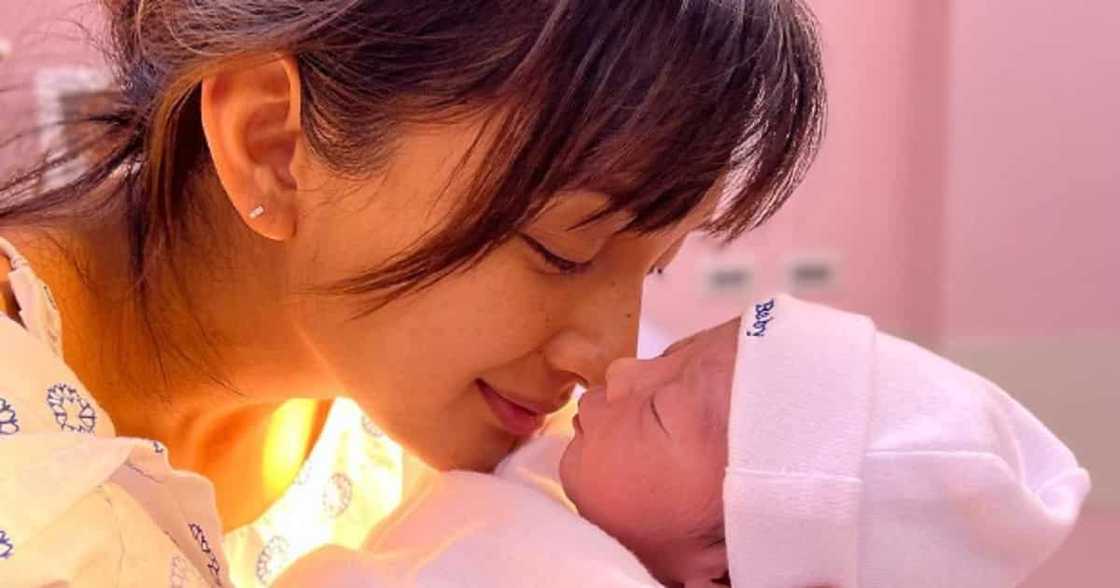 Iya Villania, Drew Arellano show off their first family pic with baby Astro Iya Villania, Drew Arellano show off their first family pic with baby Astro