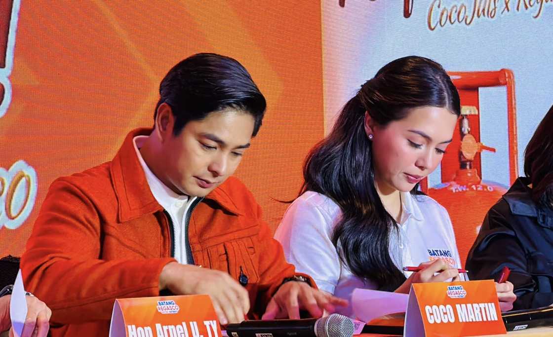 Coco Martin at Julia Montes, ibinahagi ang tawagan nilang “Nanay” at “Tatay” Coco Martin at Julia Montes, ibinahagi ang tawagan nilang “Nanay” at “Tatay”