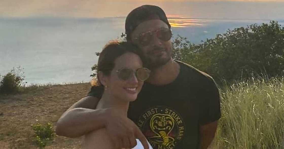 Derek Ramsay, isiniwalat na di pala sana matutuloy ang proposal kay Ellen Adarna: “I was so stressed!” Derek Ramsay, isiniwalat na di pala sana matutuloy ang proposal kay Ellen Adarna: “I was so stressed!”