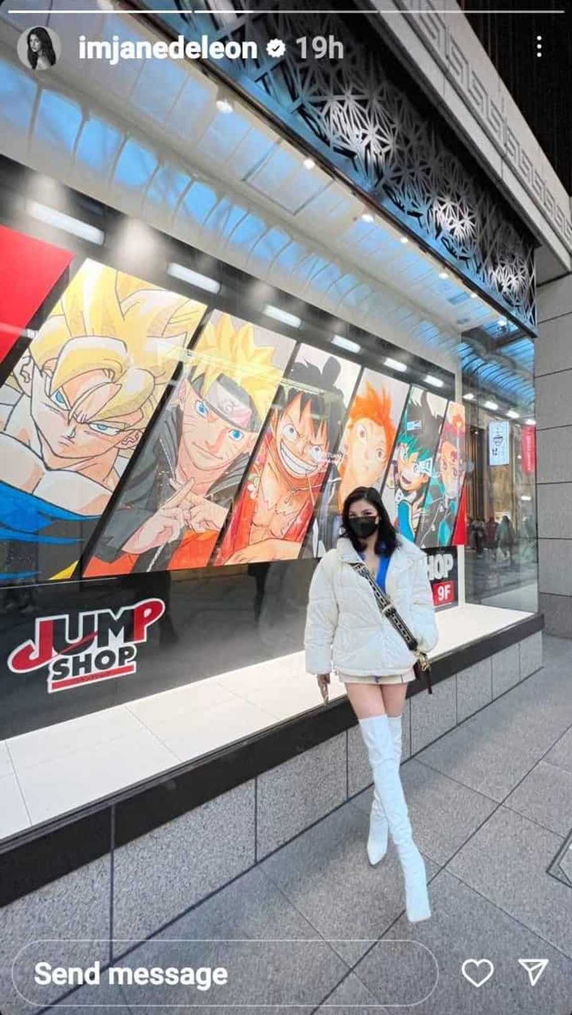 Jane De Leon, ibinida ang “waiting for a taxi” look niya sa Japan Jane De Leon, ibinida ang “waiting for a taxi” look niya sa Japan