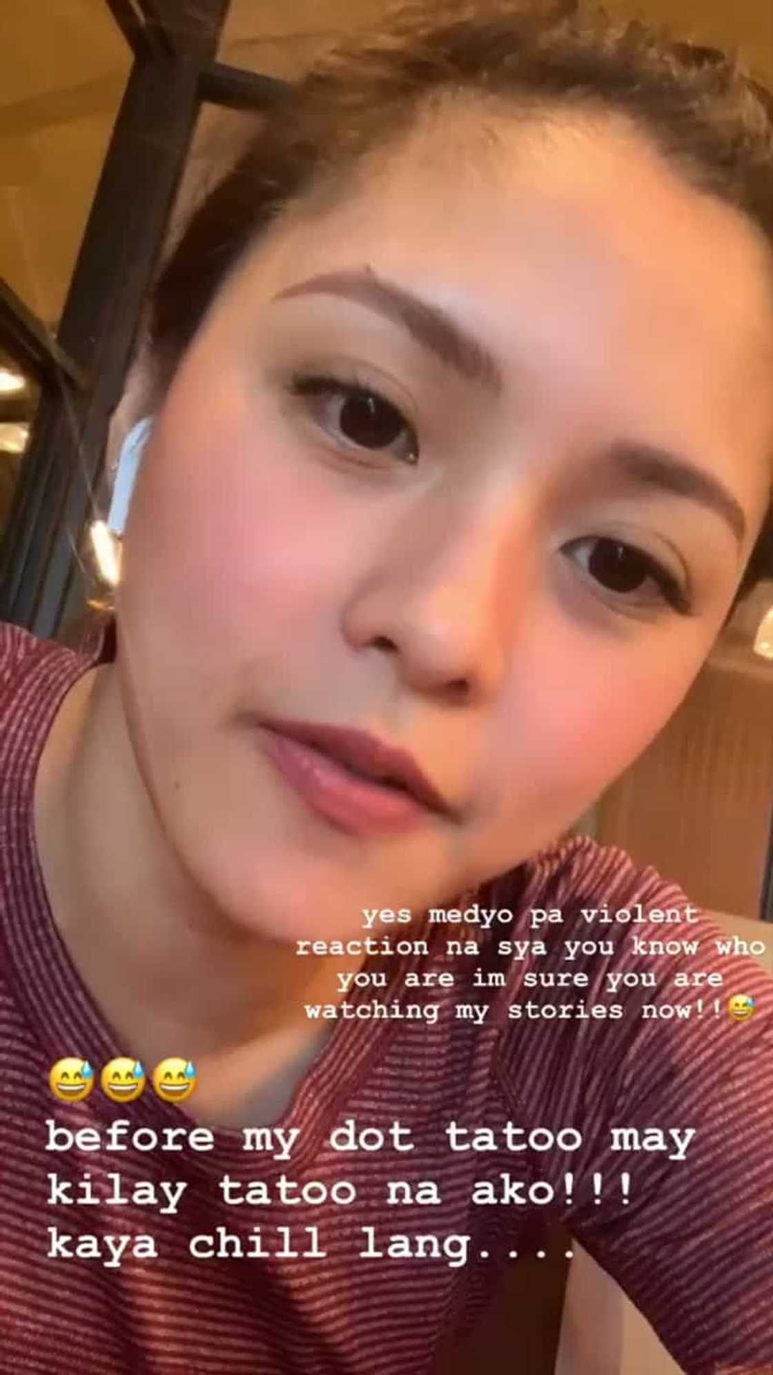 Kim Chiu, may bwelta sa basher na may "violent reaction" sa kanyang new tattoo Kim Chiu, may bwelta sa basher na may "violent reaction" sa kanyang new tattoo