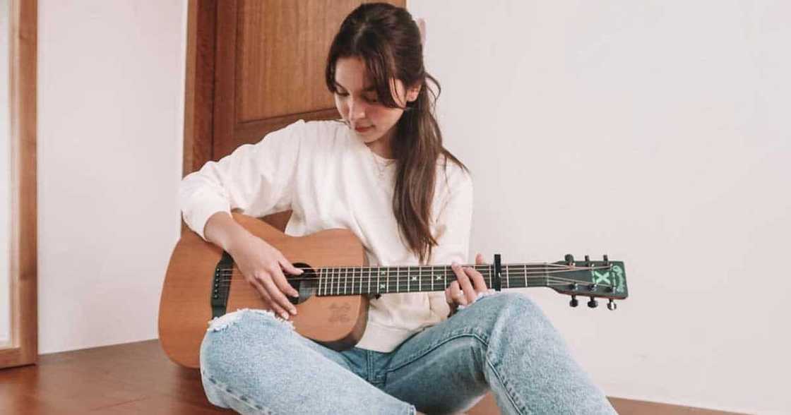 Julia Barretto's lovely photos showing off new products from her brand gain praises from celebs and netizens Julia Barretto's lovely photos showing off new products from her brand gain praises from celebs and netizens