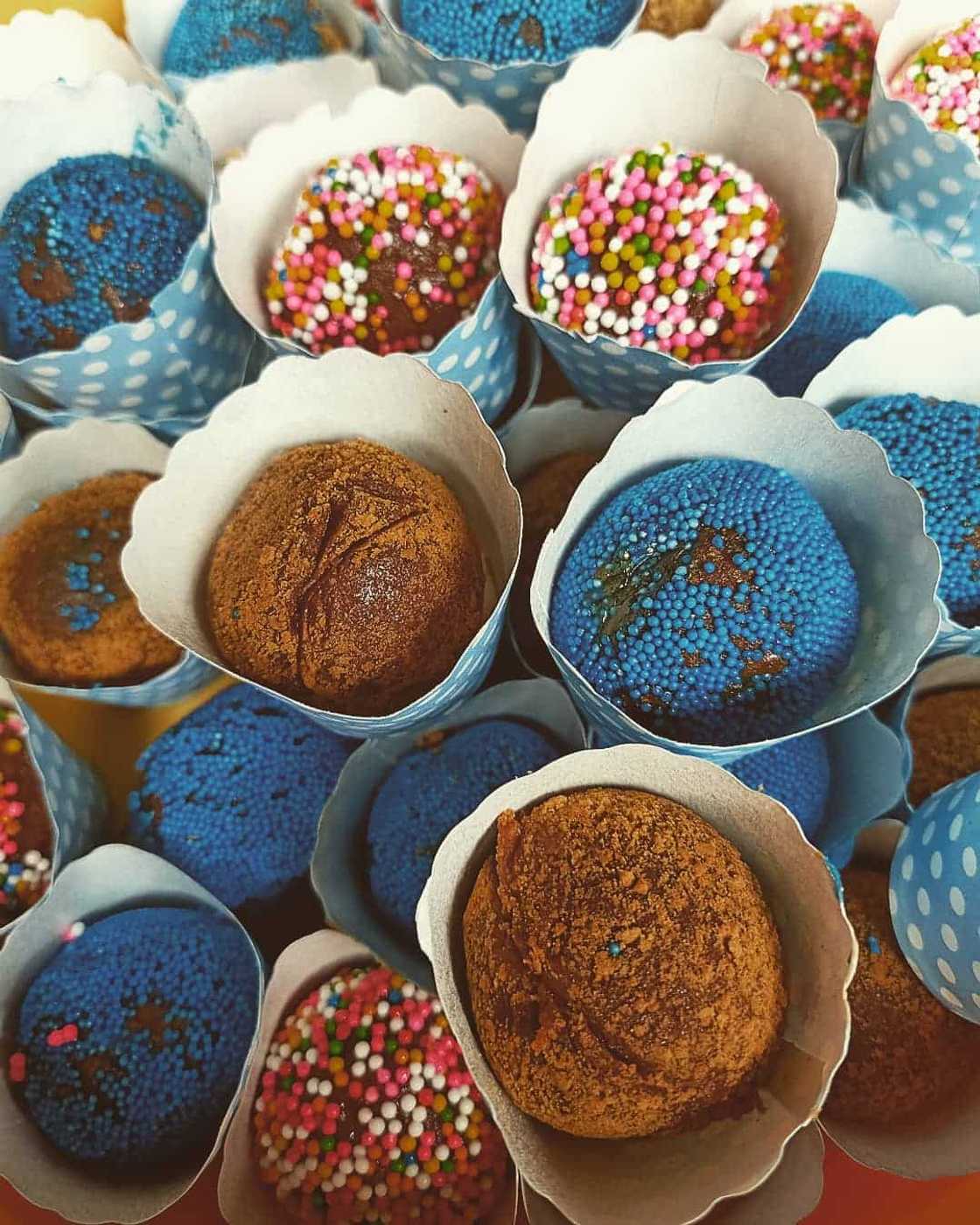 How to make graham balls: simple step-by-step recipes How to make graham balls: simple step-by-step recipes