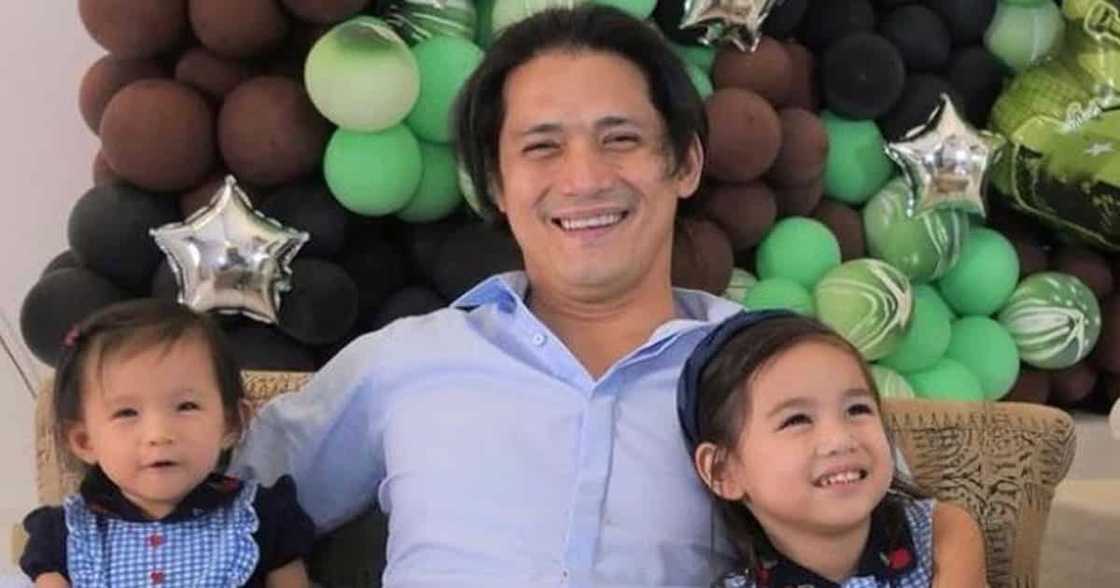 Robin Padilla gives Bong Go sneakers away amid news that he will back the senator's presidential bid