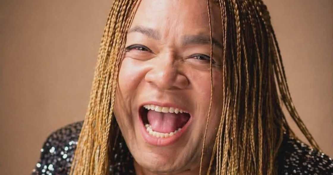 Komedyanteng si Dax Martin, pumanaw na; pamilya niya, naglabas ng pahayag Komedyanteng si Dax Martin, pumanaw na; pamilya niya, naglabas ng pahayag