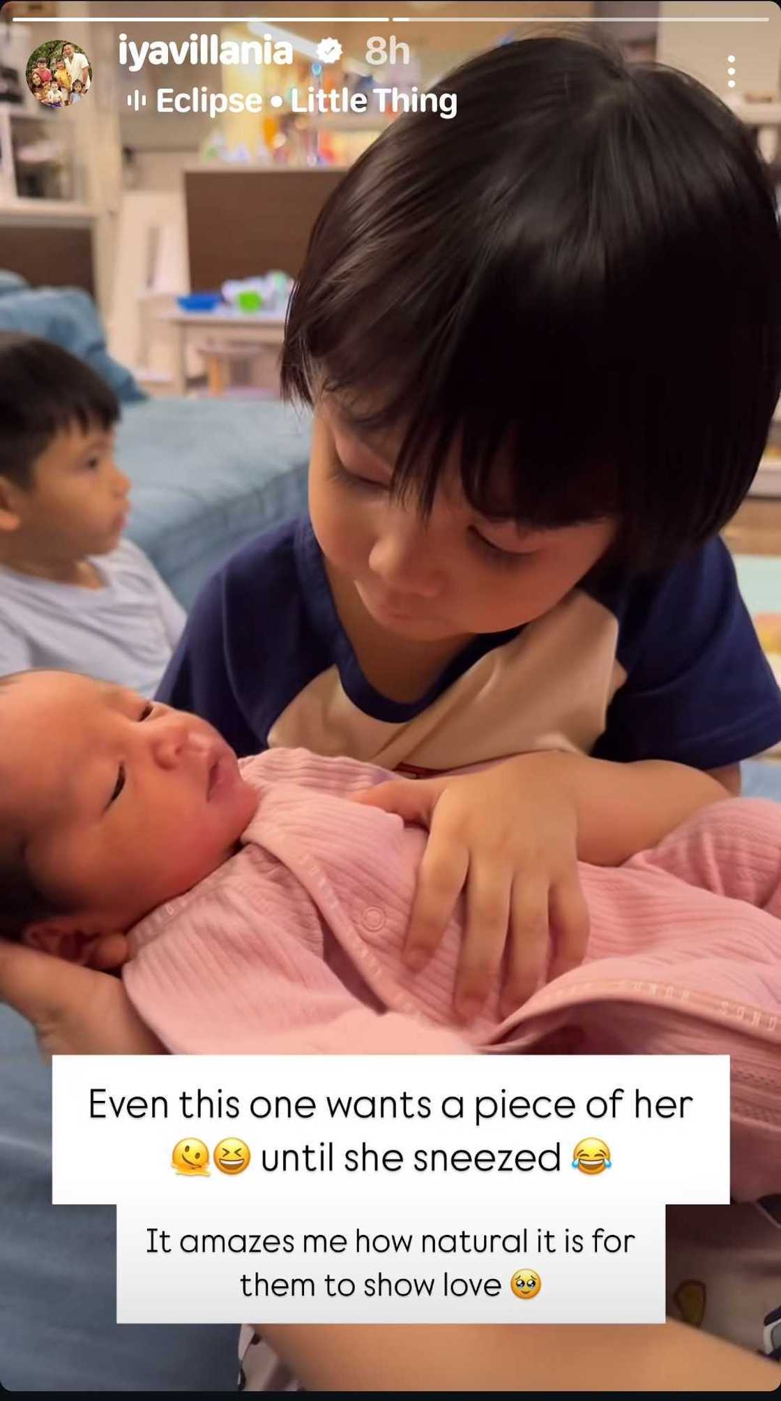 Iya Villania, ibinida ang nakakaantig na moments nina Alana at Astro kasama si Baby Anya Iya Villania, ibinida ang nakakaantig na moments nina Alana at Astro kasama si Baby Anya