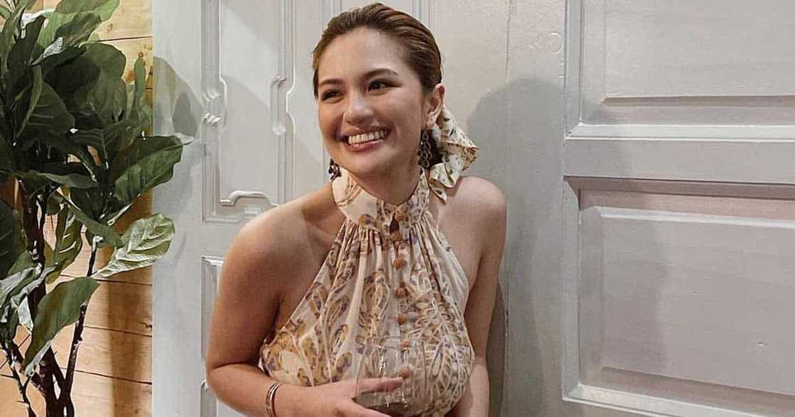 Julie Anne San Jose, walang balak makipagtagisan ng galing kay Sarah G: “Di ako lalaban coz there’s only one” Julie Anne San Jose, walang balak makipagtagisan ng galing kay Sarah G: “Di ako lalaban coz there’s only one”