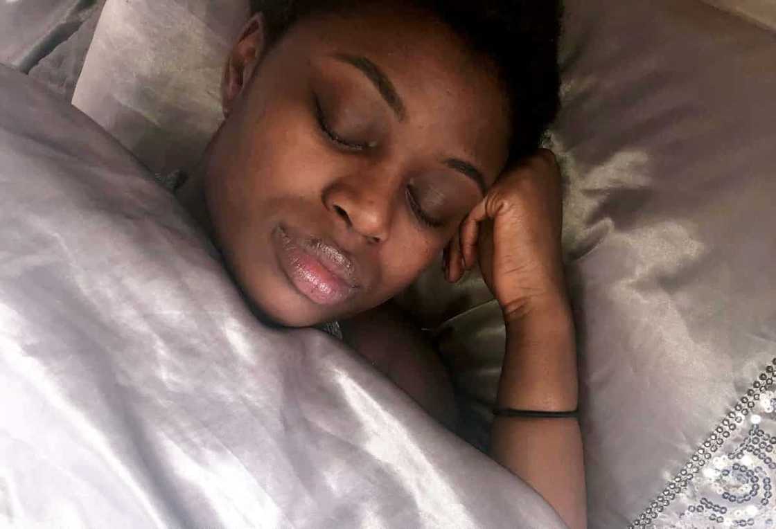 Woman claims she has ‘Sleeping Beauty’ syndrome that lets her sleep 22 hours a day Woman claims she has ‘Sleeping Beauty’ syndrome that lets her sleep 22 hours a day