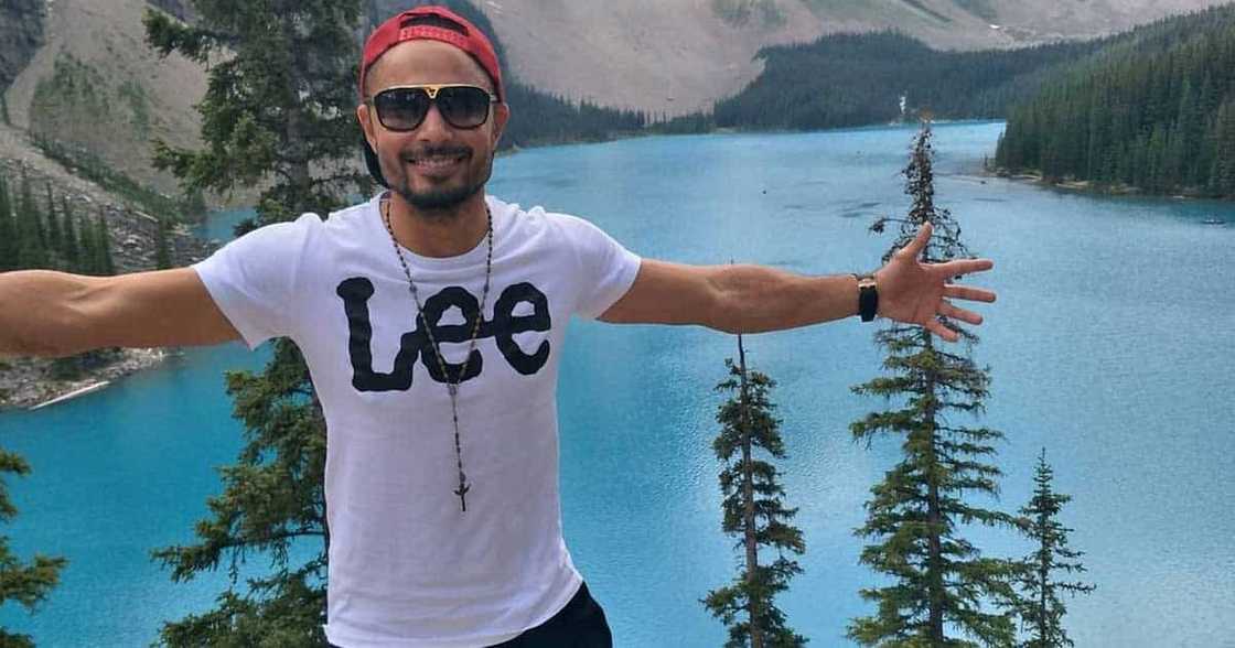 Derek Ramsay, pinaimbestigahan na ang pagkawasak ng isa niyang glass wall: “Having all panels replaced” Derek Ramsay, pinaimbestigahan na ang pagkawasak ng isa niyang glass wall: “Having all panels replaced”