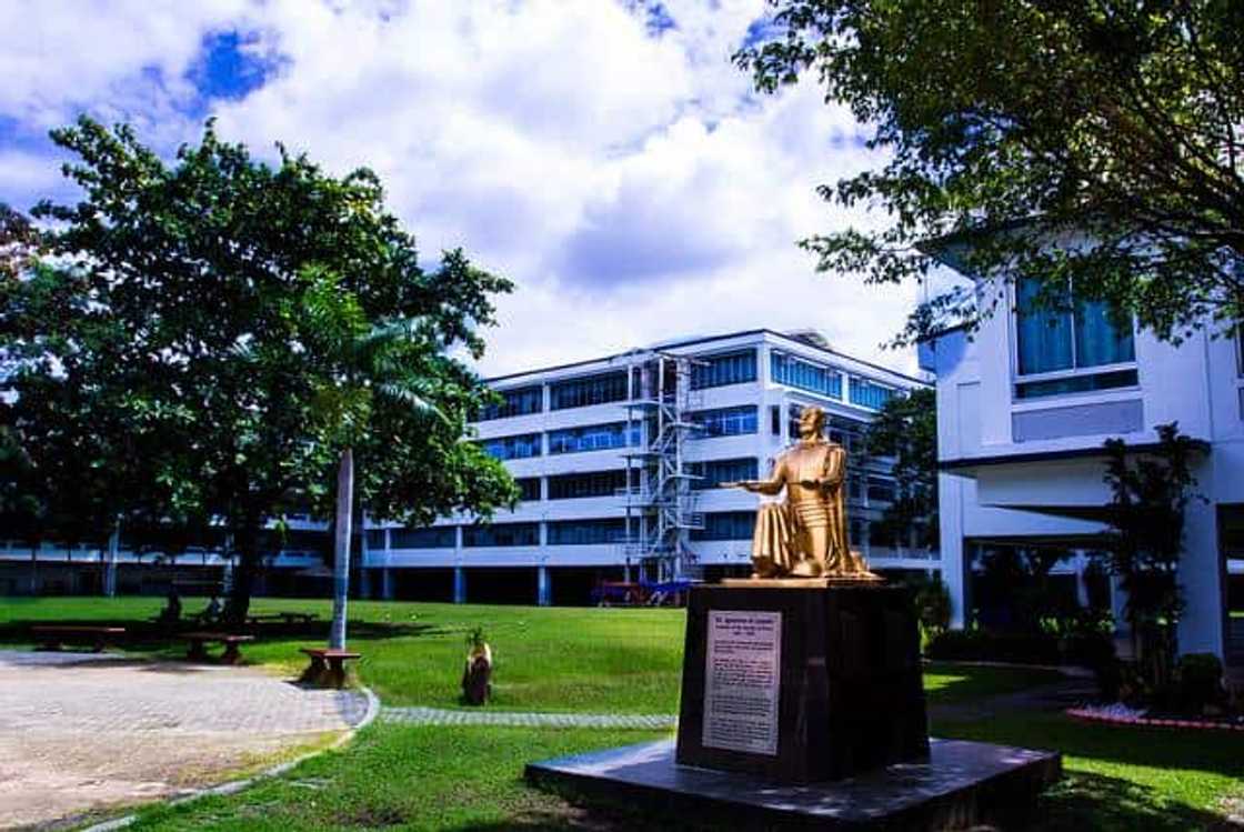 Ateneo de Davao University Ateneo de Davao University