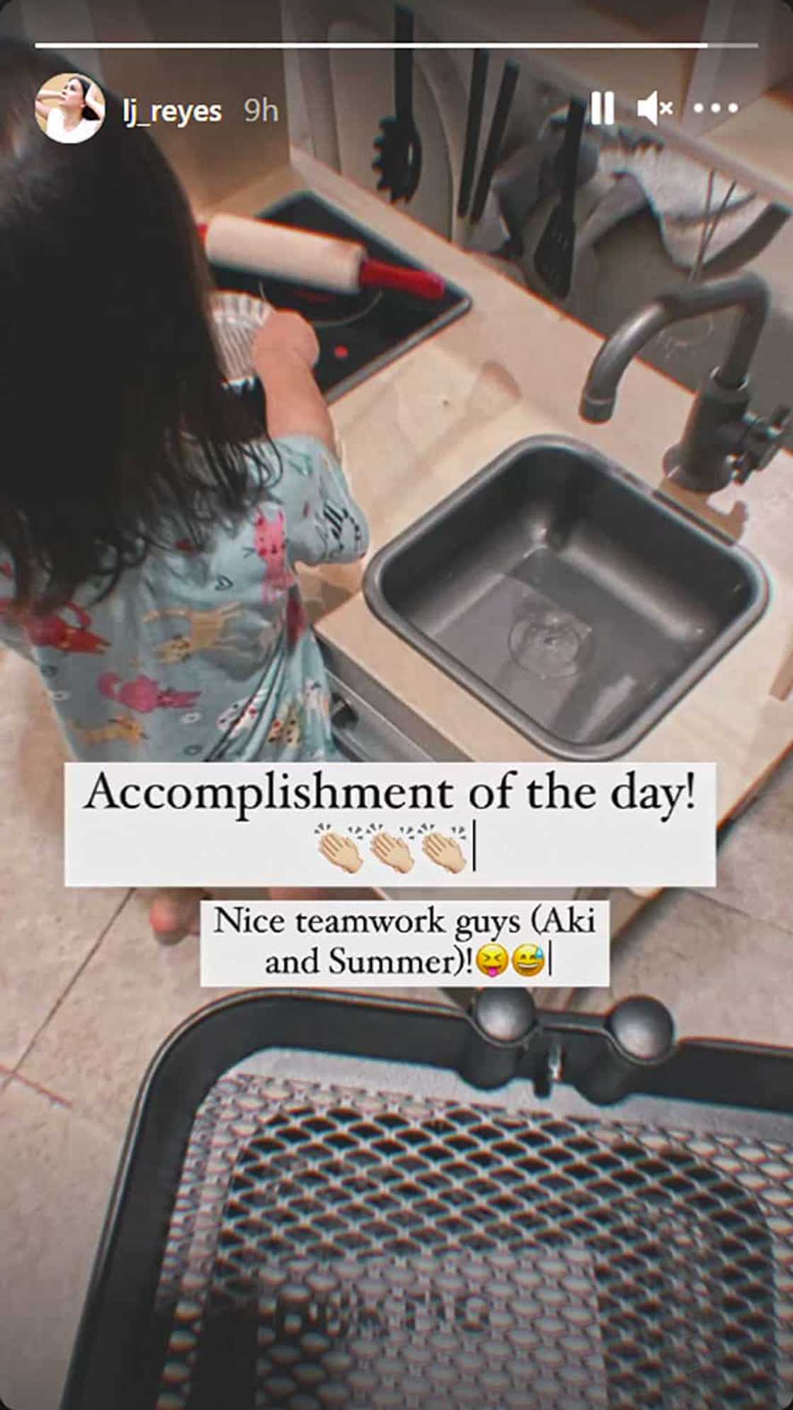LJ Reyes at mga anak na si Aki at Summer, enjoy sa teamwork nila sa mga gawaing bahay LJ Reyes at mga anak na si Aki at Summer, enjoy sa teamwork nila sa mga gawaing bahay