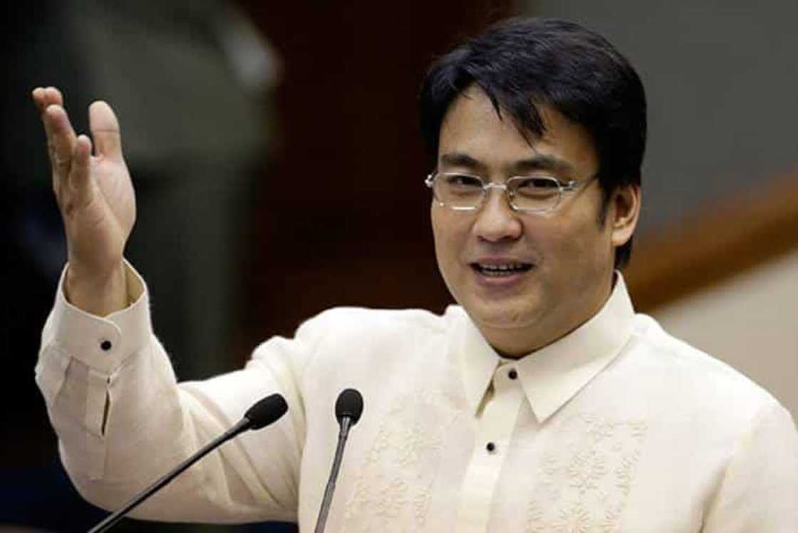 Sen. Bong Revilla, nagpasalamat sa Sto. Niño matapos makaligtas sa helicopter emergency landing Sen. Bong Revilla, nagpasalamat sa Sto. Niño matapos makaligtas sa helicopter emergency landing