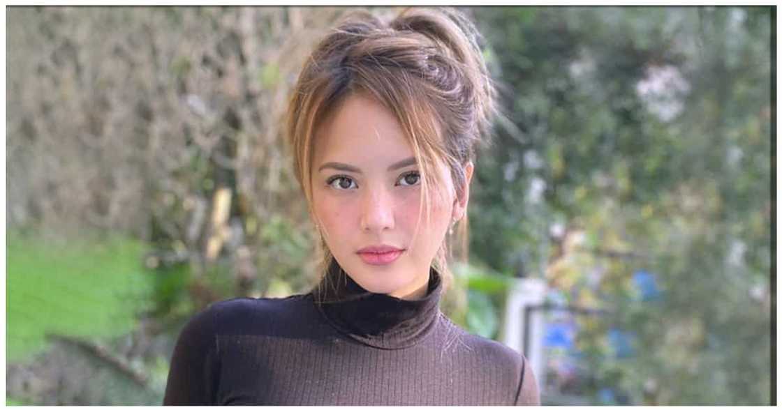 Anak ni Ellen Adarna na si Elias, animo'y vlogger sa nakakatuwang viral video niya Anak ni Ellen Adarna na si Elias, animo'y vlogger sa nakakatuwang viral video niya