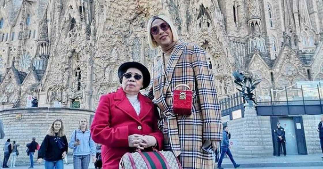 Vice Ganda asked his mom if she's sad that her sons are gay; mom says no & explains why Vice Ganda asked his mom if she's sad that her sons are gay; mom says no & explains why