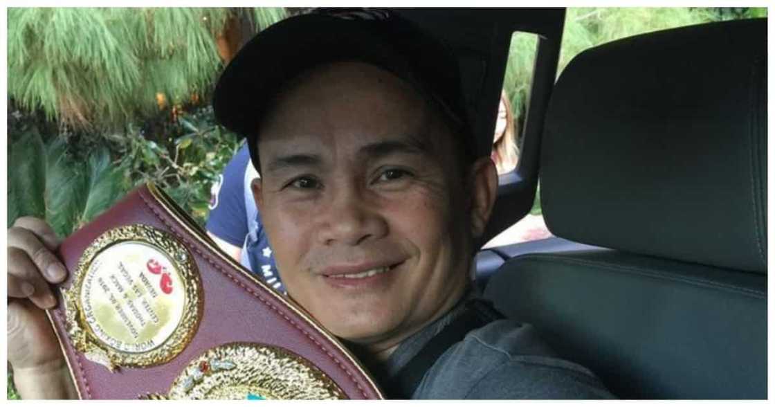 Onyok Velasco, kasabay ang mga Tokyo Olympic medalists na pinarangalan ng Malacañang Onyok Velasco, kasabay ang mga Tokyo Olympic medalists na pinarangalan ng Malacañang