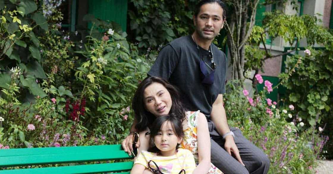 Scarlet Snow, swerte sa buhay nina Dr. Vicki Belo at Dr. Hayden Kho, ani Lolit Solis: “Talagang precious gem” Scarlet Snow, swerte sa buhay nina Dr. Vicki Belo at Dr. Hayden Kho, ani Lolit Solis: “Talagang precious gem”
