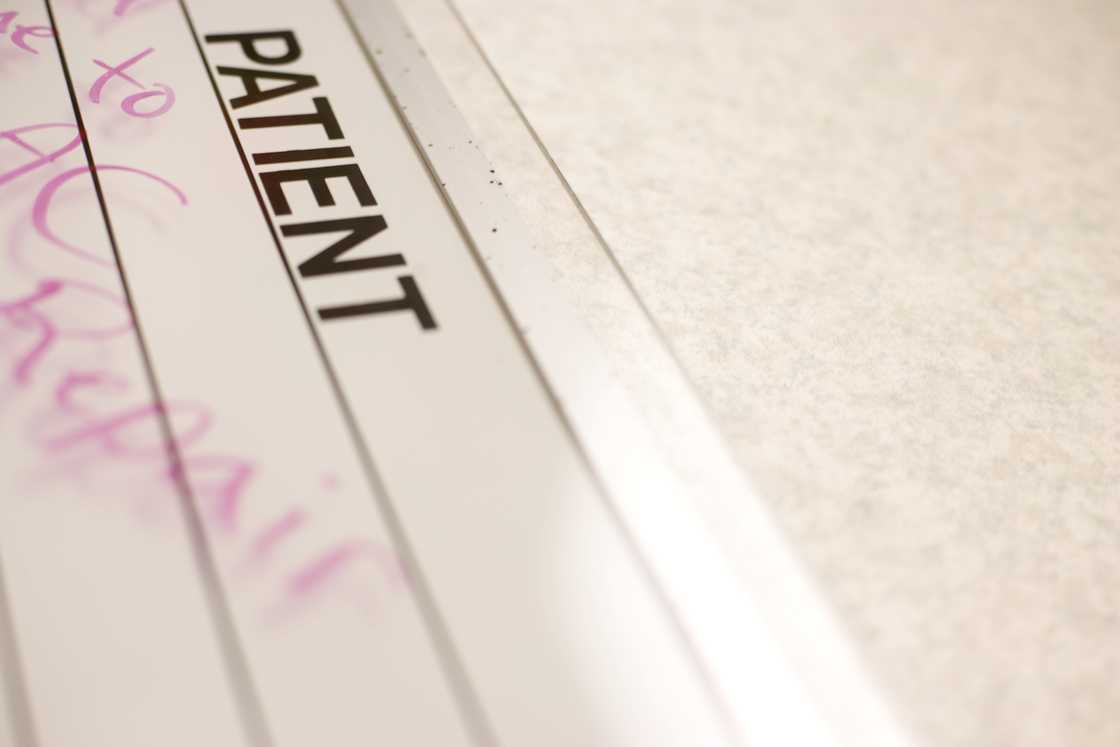 An official hospital memo pinned with a bold header.