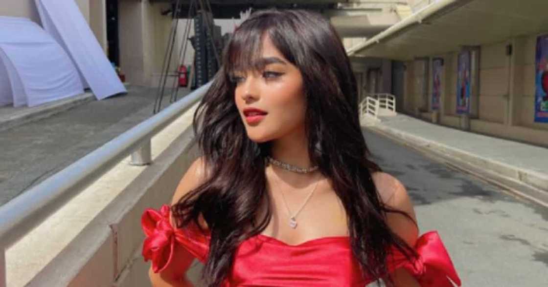 Gold Squad, binisita ang bonggang bahay ni Kyle Echarri Gold Squad, binisita ang bonggang bahay ni Kyle Echarri