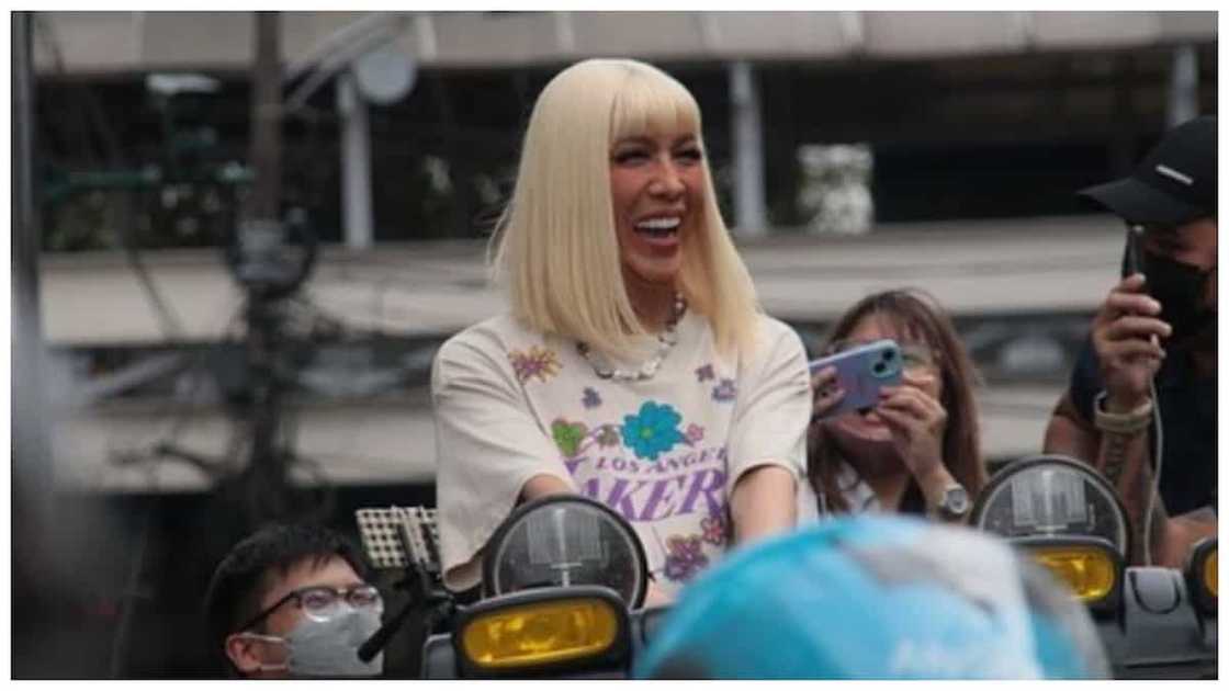 Vice Ganda, nilaglag ng malalapit na tao sa kanya ukol sa 'hininga' ayon kay Cristy Fermin Vice Ganda, nilaglag ng malalapit na tao sa kanya ukol sa 'hininga' ayon kay Cristy Fermin