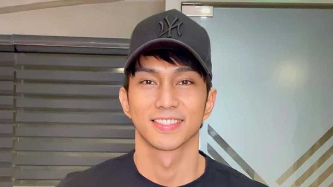 Ogie D kay Rendon Labador: "gusto mo bang hingin yung opinyon ko kung saan ka nagkamali?" Ogie D kay Rendon Labador: "gusto mo bang hingin yung opinyon ko kung saan ka nagkamali?"