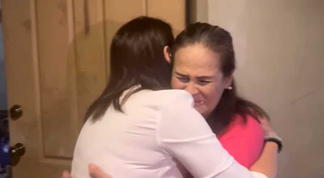 Ara Mina at Deborah Sun, emosyonal sa muli nilang pagkikita Ara Mina at Deborah Sun, emosyonal sa muli nilang pagkikita