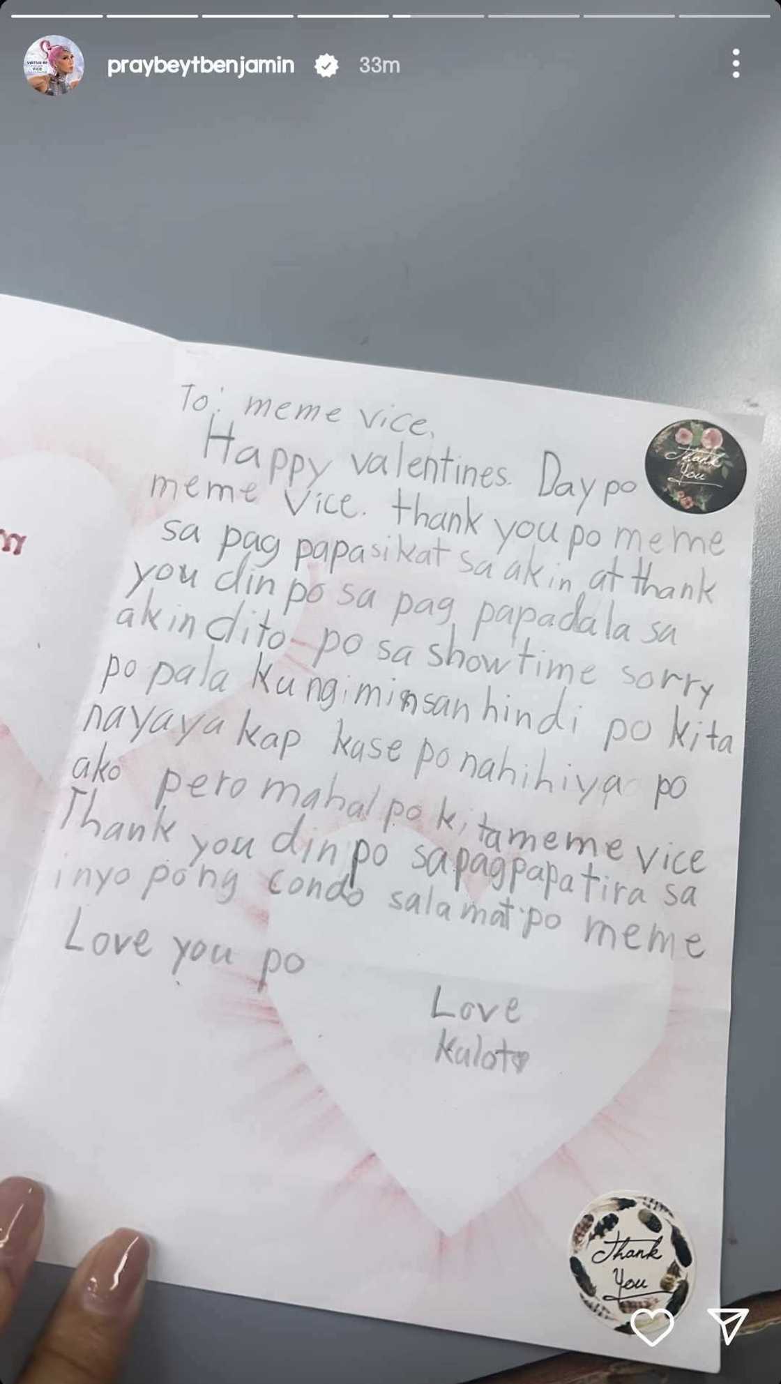 Kulot kay Vice Ganda: "Thank you po sa pagpapatira sa inyo pong condo" Kulot kay Vice Ganda: "Thank you po sa pagpapatira sa inyo pong condo"