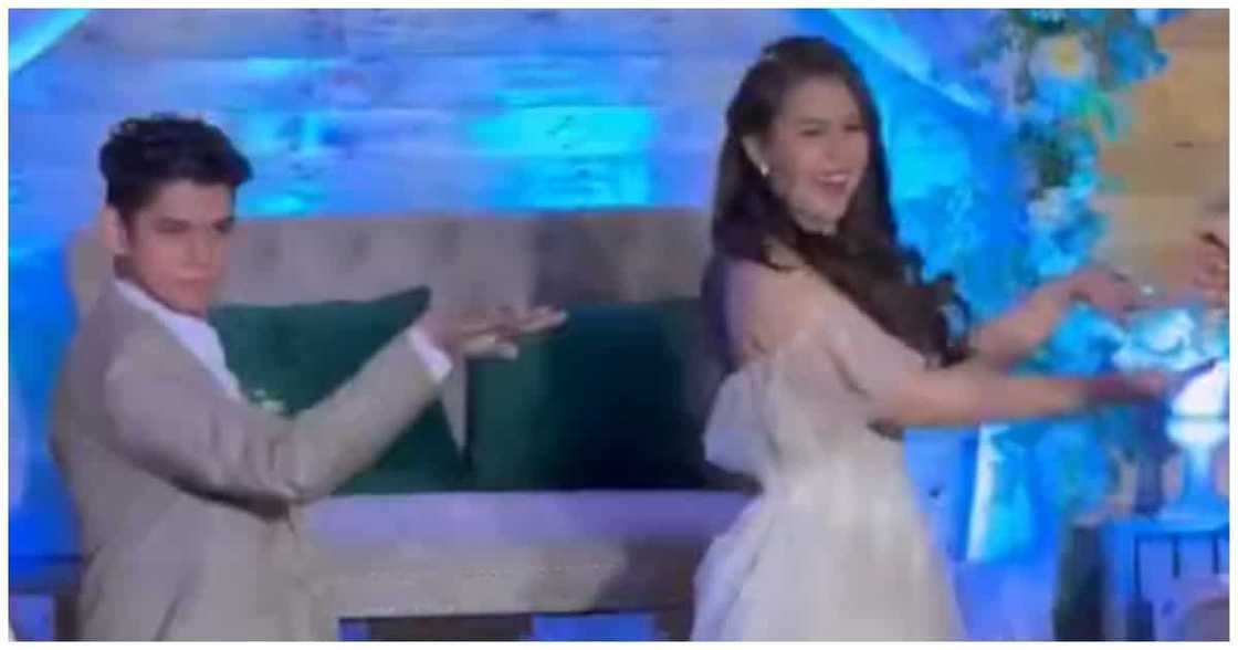 Newlyweds na todo hataw sa kanilang special number, kinagiliwan ng netizens Newlyweds na todo hataw sa kanilang special number, kinagiliwan ng netizens