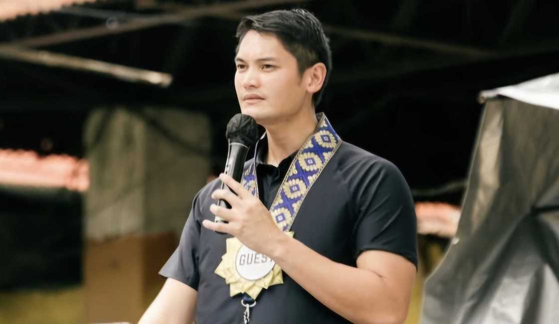 Javi Benitez, natawa sa 'Happy Father's Day' greeting sa kanya Javi Benitez, natawa sa 'Happy Father's Day' greeting sa kanya