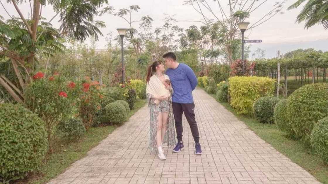 Netizens, napa-react sa bago at napaka-cute na video ni Baby Rosie Netizens, napa-react sa bago at napaka-cute na video ni Baby Rosie