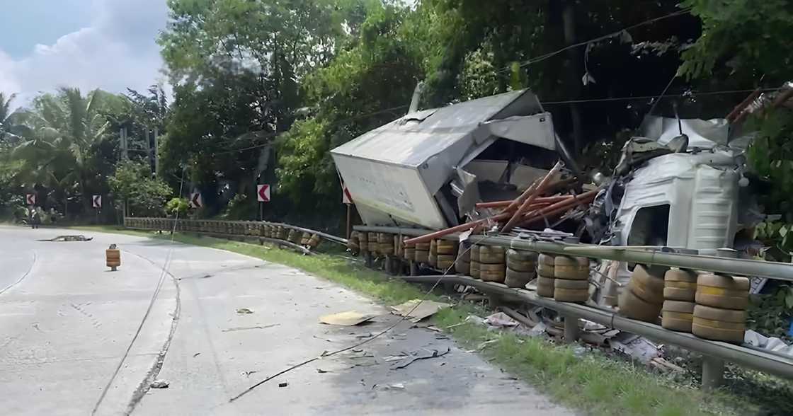 Fatal brake failure: Truck driver dies in Atimonan Quezon after his truck crashed into a barrier Fatal brake failure: Truck driver dies in Atimonan Quezon after his truck crashed into a barrier