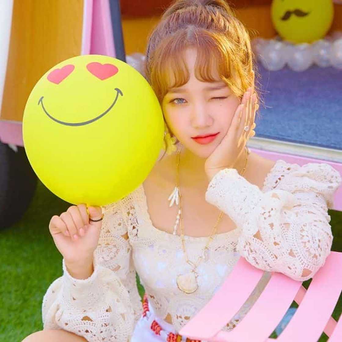 Weki Meki members Weki Meki members