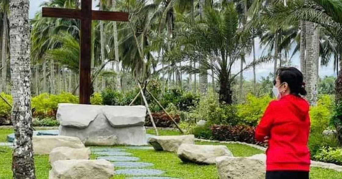 Vilma Santos, di nakakalimot kaya matatag ang puwesto, ani Lolit Solis: “Nanduon parin ang ugali niya” Vilma Santos, di nakakalimot kaya matatag ang puwesto, ani Lolit Solis: “Nanduon parin ang ugali niya”