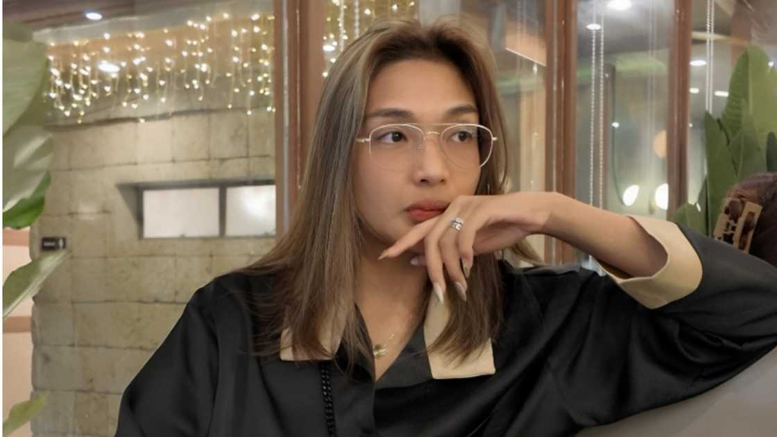 Meiko Montelfaco, nahimatay habang naka-FB live sa gitna ng emosyonal na pag-iyak Meiko Montelfaco, nahimatay habang naka-FB live sa gitna ng emosyonal na pag-iyak