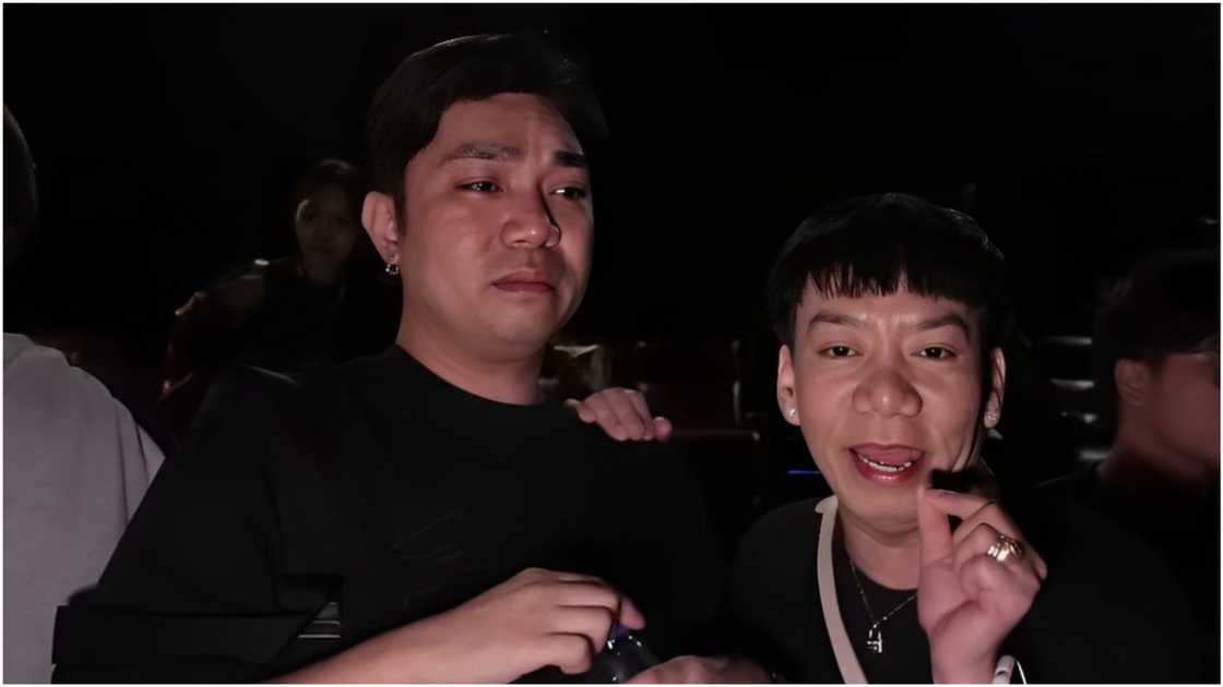 Chad Kinis, emosyonal sa pa-block screening niya ng 'And the breadwinner is' Chad Kinis, emosyonal sa pa-block screening niya ng 'And the breadwinner is'