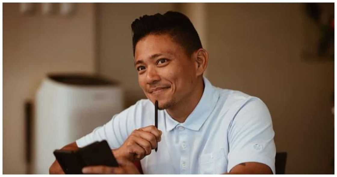 Video nina Primo, Leon Arellano na “ginawang stuffed toy” si baby Astro, ipinost ni daddy Drew Arellano Video nina Primo, Leon Arellano na “ginawang stuffed toy” si baby Astro, ipinost ni daddy Drew Arellano