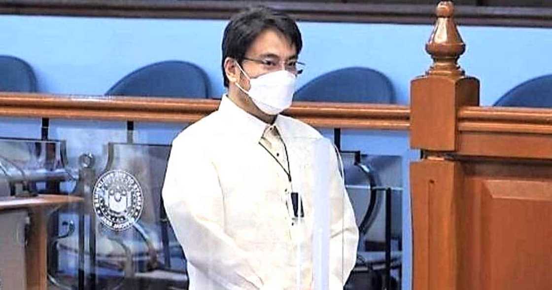Senator Revilla praises Vico Sotto and assures the young mayor “nasa likuran mo kami” Senator Revilla praises Vico Sotto and assures the young mayor “nasa likuran mo kami”