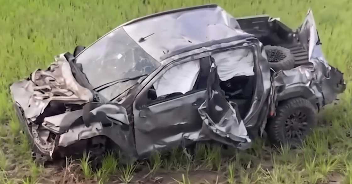 Dalawang katao patay nang sumalpok ang kanilang pickup truck sa steel barrier sa Isabela Dalawang katao patay nang sumalpok ang kanilang pickup truck sa steel barrier sa Isabela