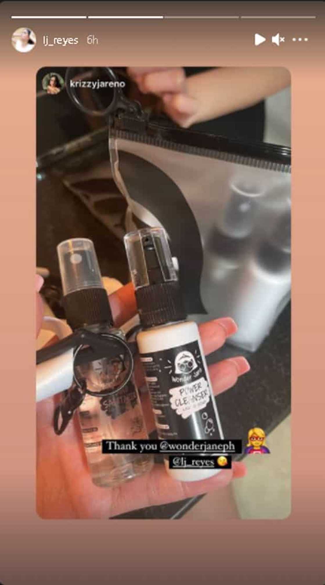 LJ Reyes busy sa pagpromote ng kanyang cosmetic line sa gitna ng pagsasalita ni Paolo Contis LJ Reyes busy sa pagpromote ng kanyang cosmetic line sa gitna ng pagsasalita ni Paolo Contis