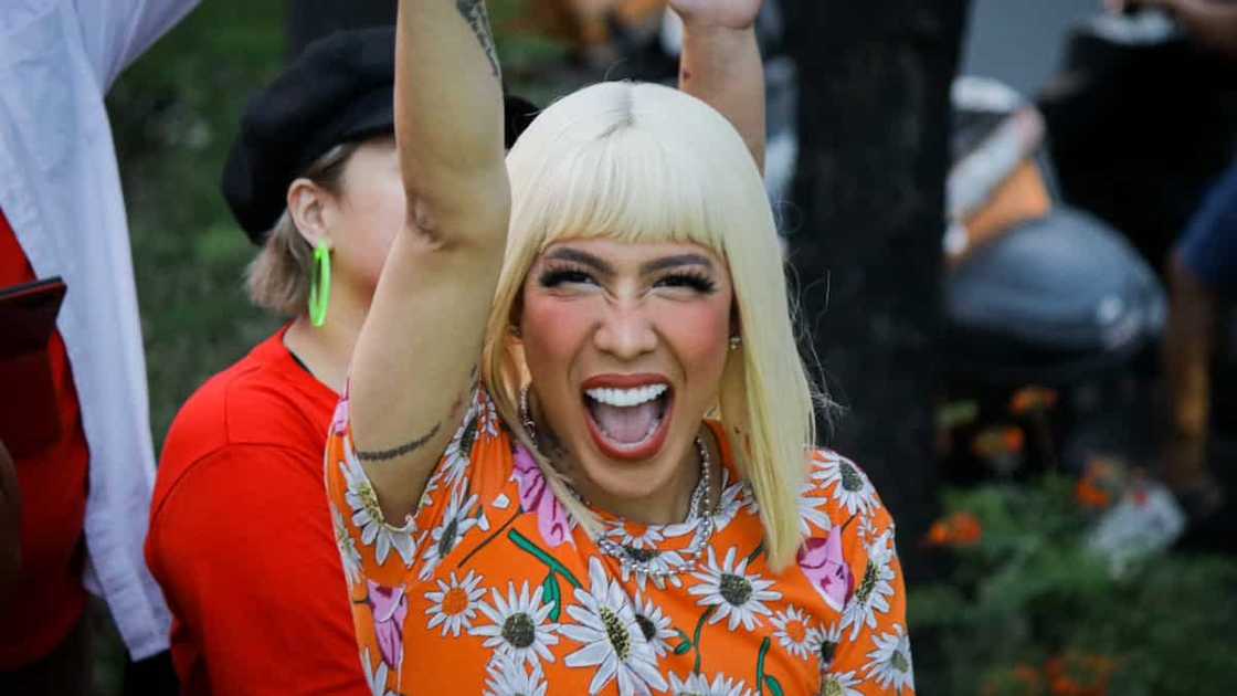 Vice Ganda, dinagdagan ang premyo ng Rampanalo contestant na nagpapa-therapy ang anak Vice Ganda, dinagdagan ang premyo ng Rampanalo contestant na nagpapa-therapy ang anak