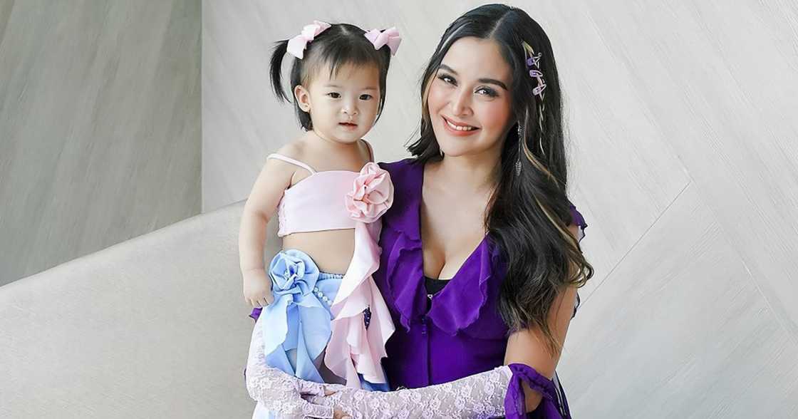 Kris Bernal, ibinidang 16 months na siya na exclusively breastfeeding Kris Bernal, ibinidang 16 months na siya na exclusively breastfeeding