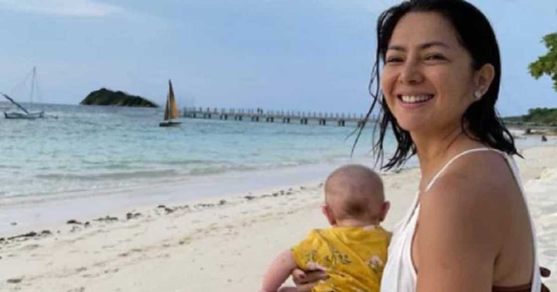 Alice Dixson, pinakilala na ang ama ng kanyang baby girl Alice Dixson, pinakilala na ang ama ng kanyang baby girl