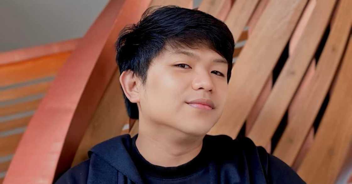 Darryl Yap, sinagot ang nagtanong kung Marcos o Duterte ba ang sinusuportahan niya Darryl Yap, sinagot ang nagtanong kung Marcos o Duterte ba ang sinusuportahan niya