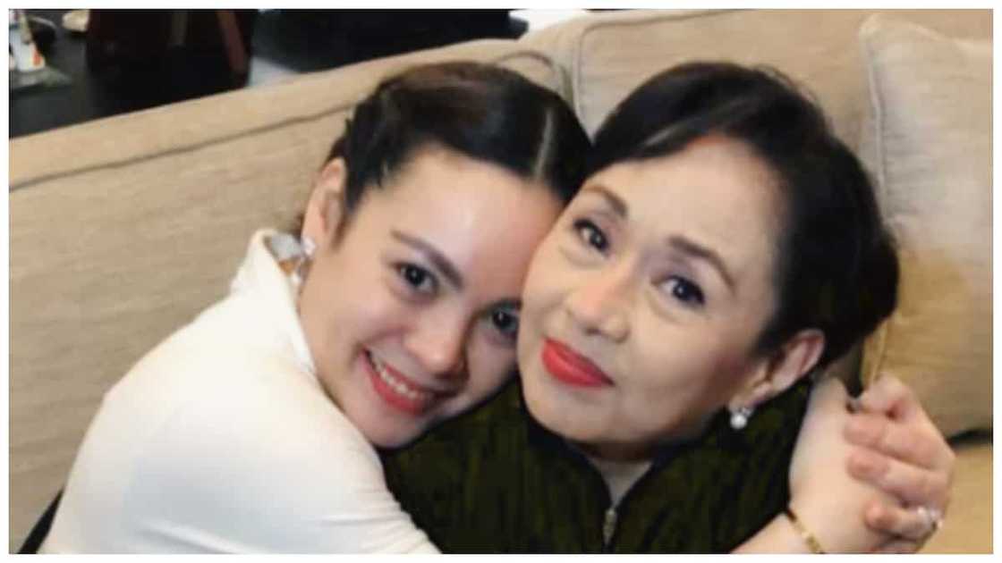 Claudine, aminadong nahirapan sa iconic scene sa Anak: "I cannot possibly hurt Miss Vilma Santos" Claudine, aminadong nahirapan sa iconic scene sa Anak: "I cannot possibly hurt Miss Vilma Santos"