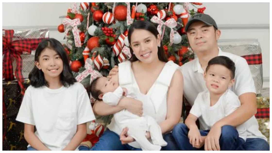 Chito at Neri Miranda, sobrang proud sa kanilang 'Ate Pia': "She's such a blessing talaga" Chito at Neri Miranda, sobrang proud sa kanilang 'Ate Pia': "She's such a blessing talaga"