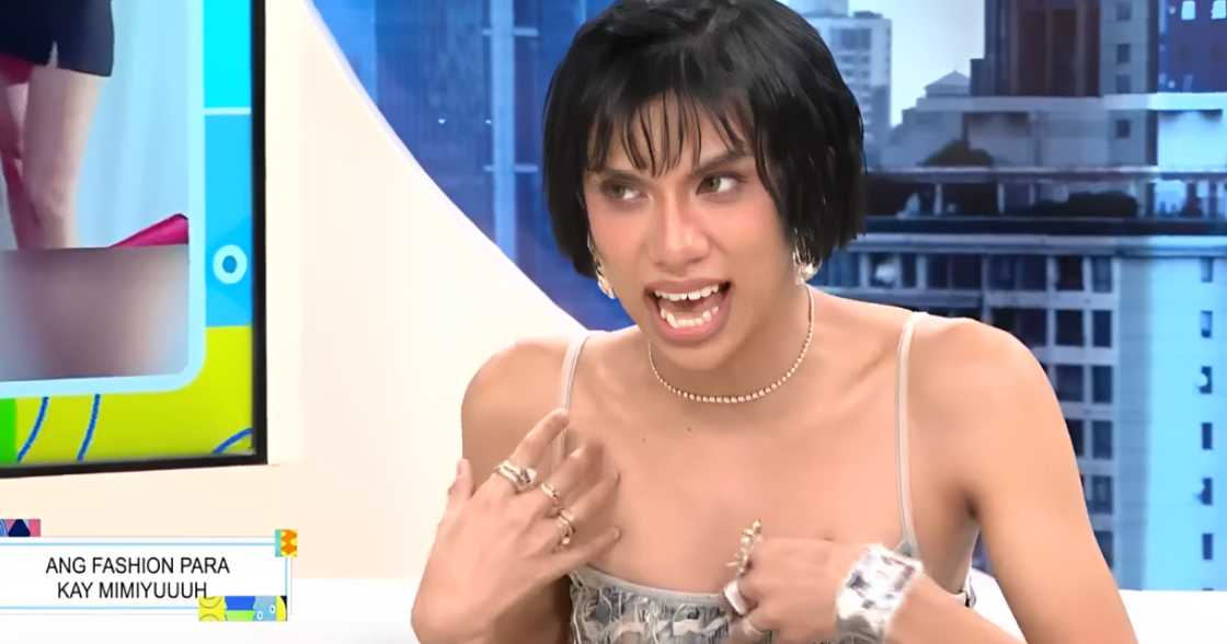Mimiyuuuh, binigyang-diin ang kahulugan ng fashion sa kanya (Screenshot from Fast Talk with Boy Abunda via GMA Network) Mimiyuuuh, binigyang-diin ang kahulugan ng fashion sa kanya (Screenshot from Fast Talk with Boy Abunda via GMA Network)