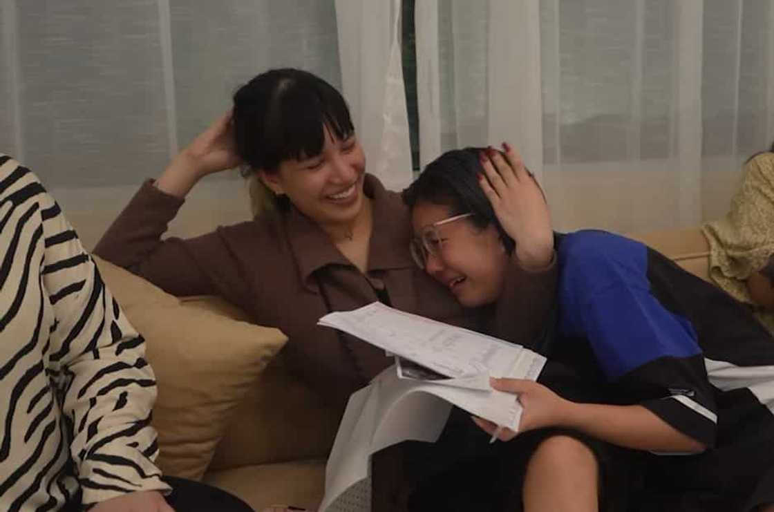 Paye Galang, naiyak nang malamang buntis ang ate: "Sana nagpakumbaba na lang ako" Paye Galang, naiyak nang malamang buntis ang ate: "Sana nagpakumbaba na lang ako"