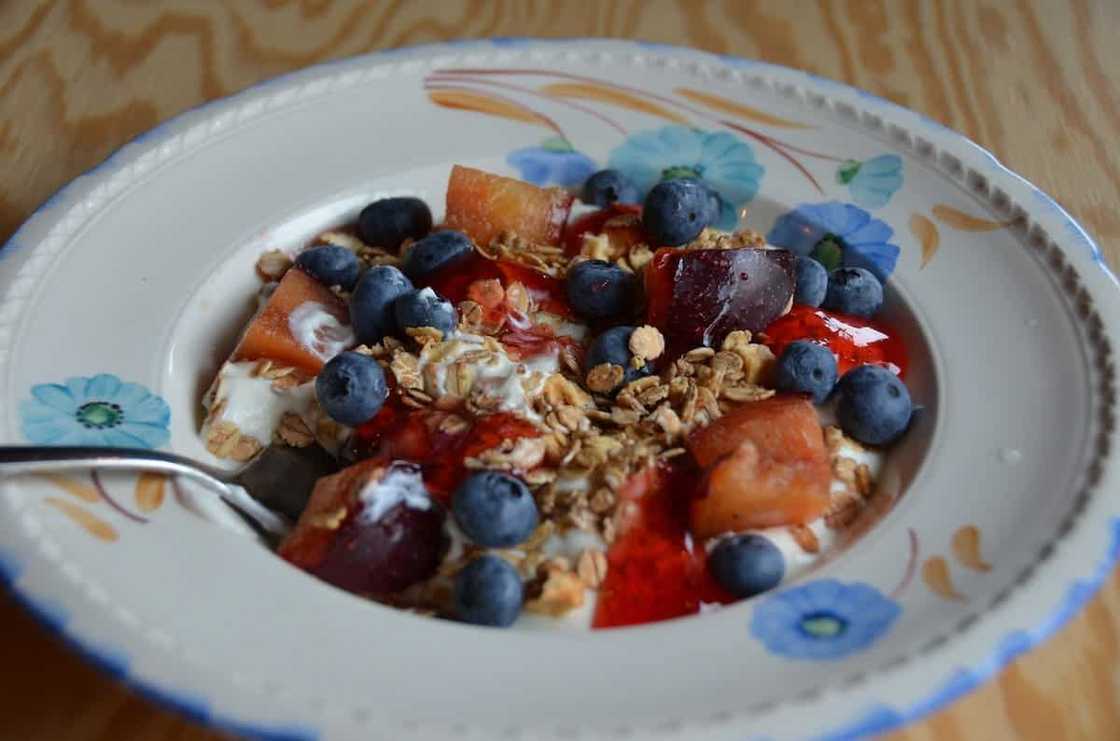 Food rich in carbohydrates: complex carbs Food rich in carbohydrates: complex carbs