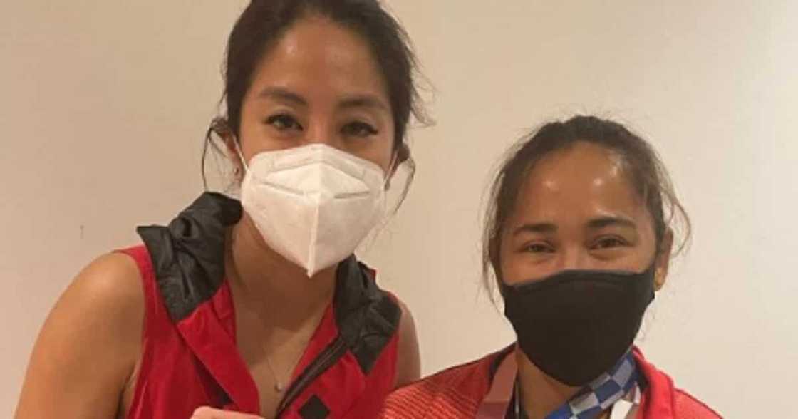 Gretchen Ho shows close-up of Hidilyn Diaz’s Olympic Gold Medal Gretchen Ho shows close-up of Hidilyn Diaz’s Olympic Gold Medal