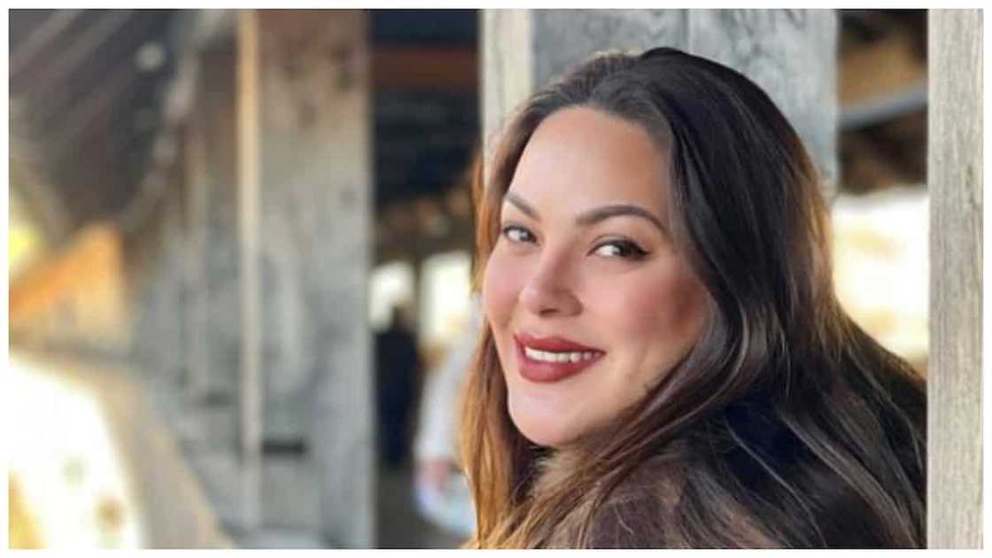 Cristy Fermin, ipinagtanggol si KC Concepcion:
"Napakagandang nanay nito" Cristy Fermin, ipinagtanggol si KC Concepcion:
"Napakagandang nanay nito"