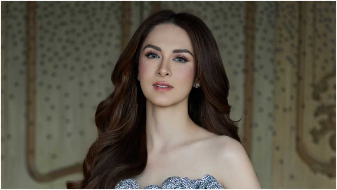 Marian Rivera, kinagiliwan sa pagkikita nila ni Pokwang sa GMA gala Marian Rivera, kinagiliwan sa pagkikita nila ni Pokwang sa GMA gala